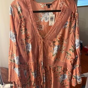 Torrid Desert Sand Floral Crinkle Top